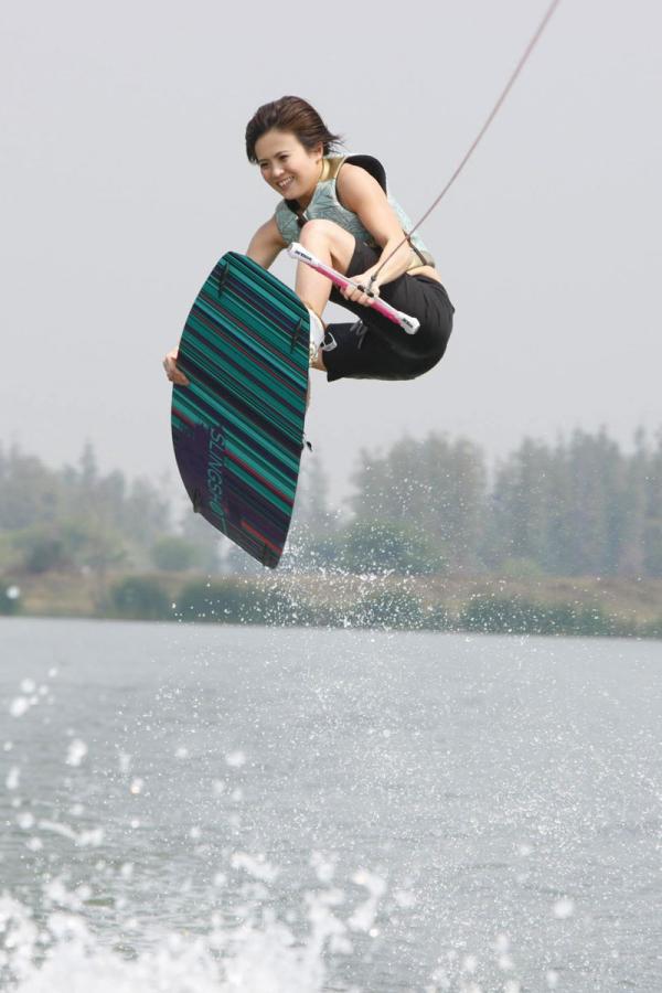 自拍偷拍20p-99国产精品丝袜久久久久久-全高清迅雷手机免费观看