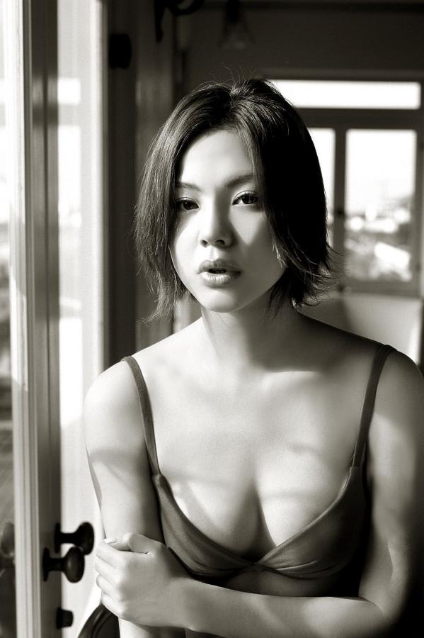 动人情感的中年观众-日韩亚洲第一页-1440P高清在线观看